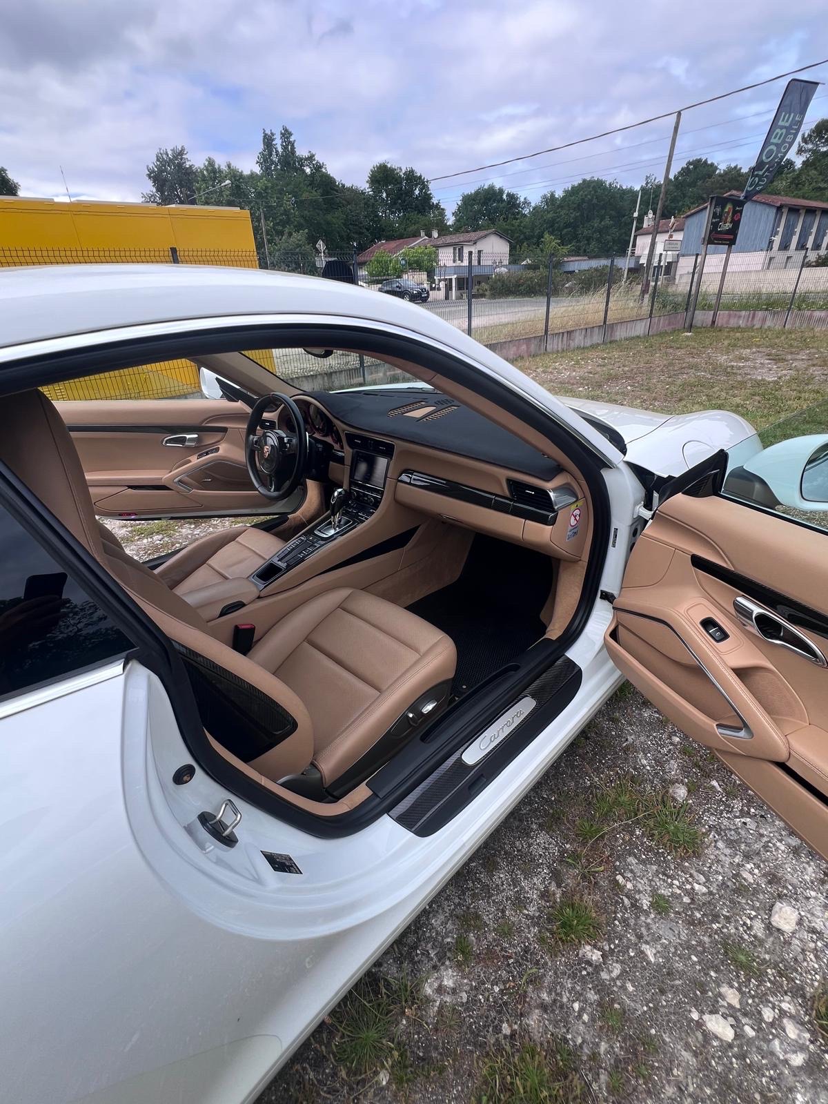 Porsche 911 Carrera 4S — photo 12