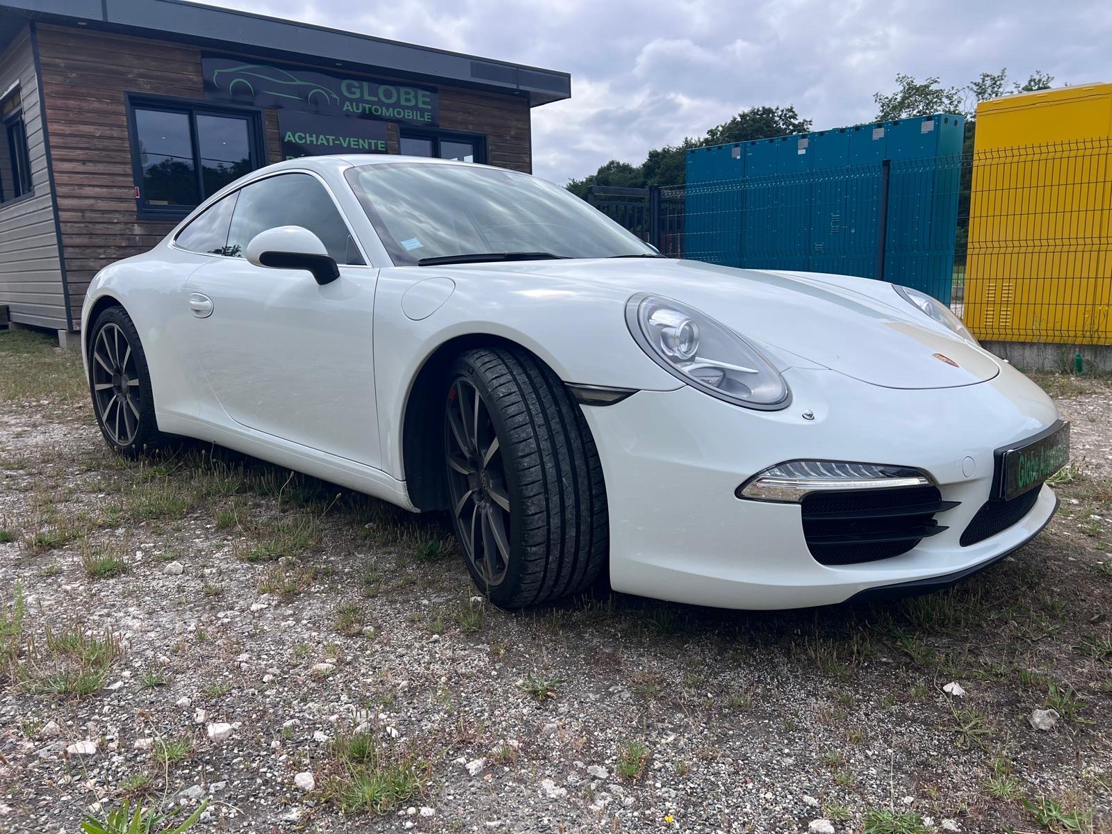 Porsche 911 Carrera 4S — photo 3